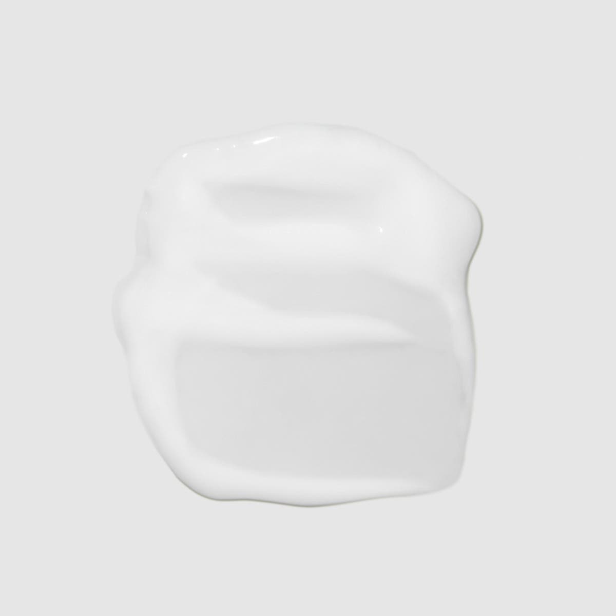 Clean Beauty Anti-Frizz Leave-In Treatment texture smear