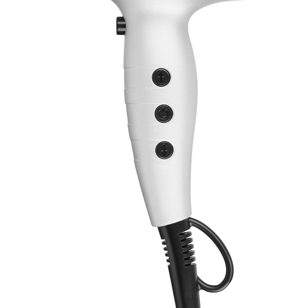4 heat and 4 speed settings for styling your unique hair type and texture.