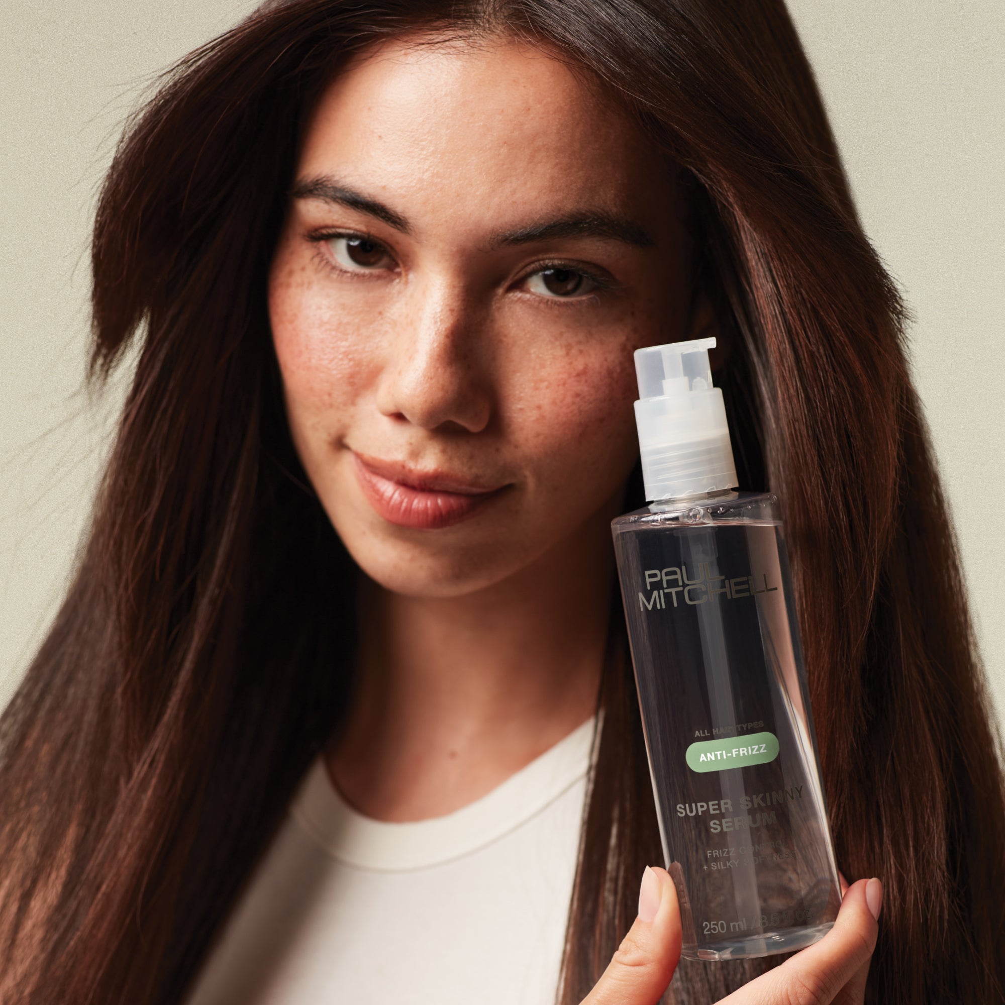<strong>#1</strong><em><strong> </strong></em><em>smoothing serum</em><em><strong> </strong></em><strong>sold in salons*</strong>