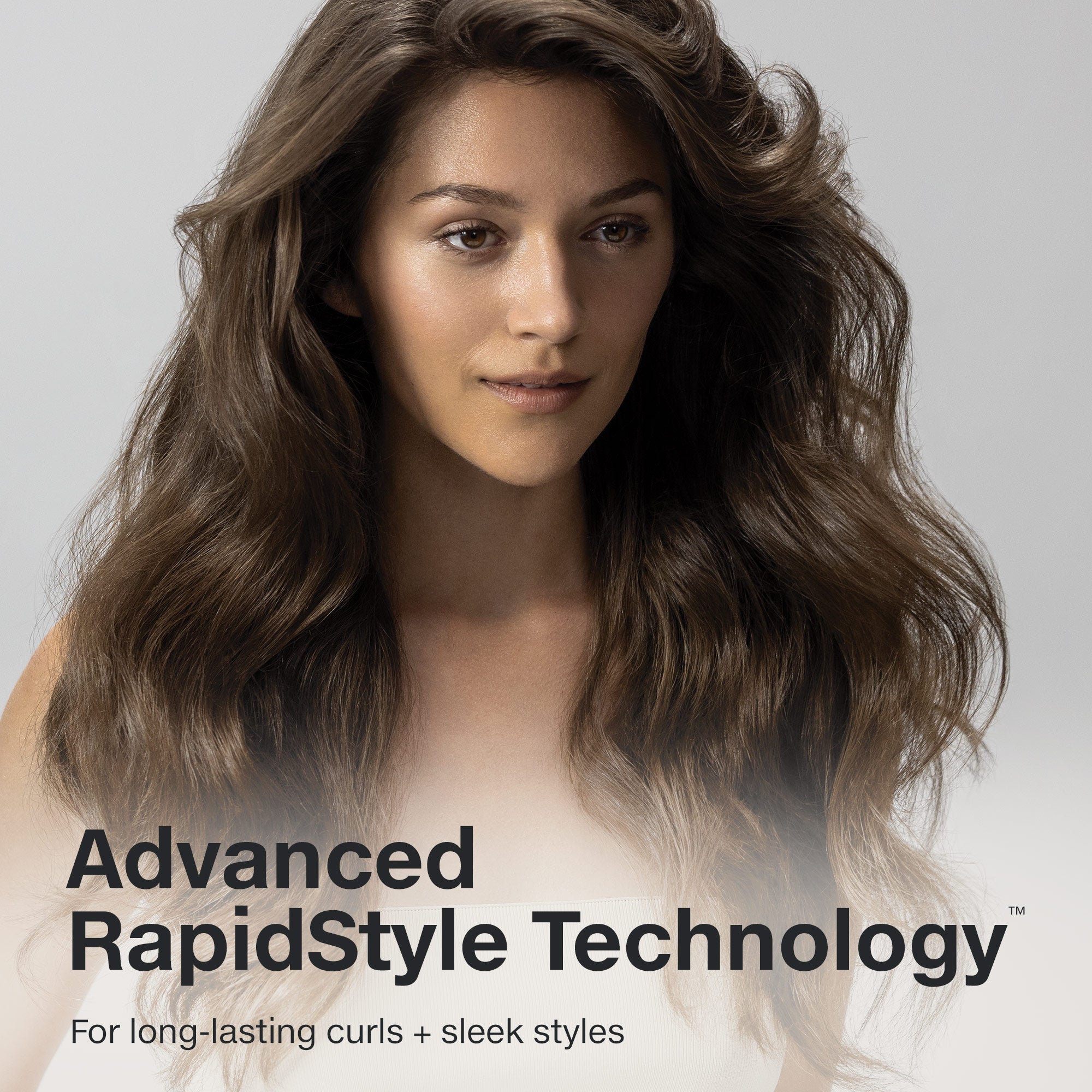 The Paul Mitchell Clipped 3-in-1 Ceramic Interchangeable Curling Iron has advanced RapidStyle technology for lasting curls.