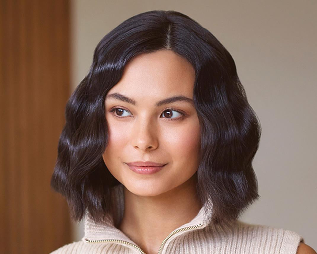 Smooth, Wave, Or Curl <em>With One Tool</em>