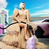 image of Paris Hilton multitasking like a queen look at the gas station