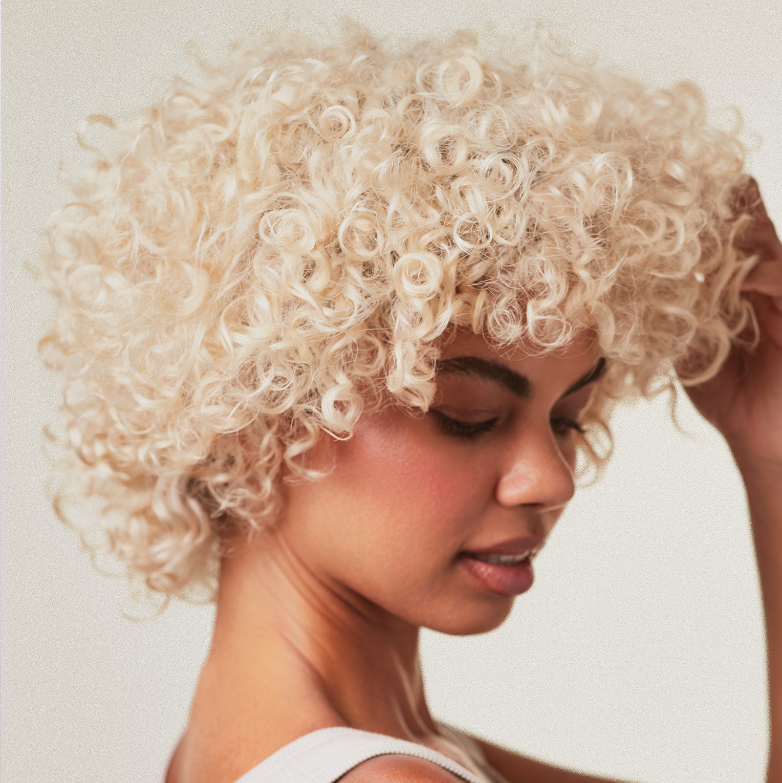 96% Saw Shinier, Smoother, <em>Less Frizzy Hair </em>When Using the Wand/Clip*