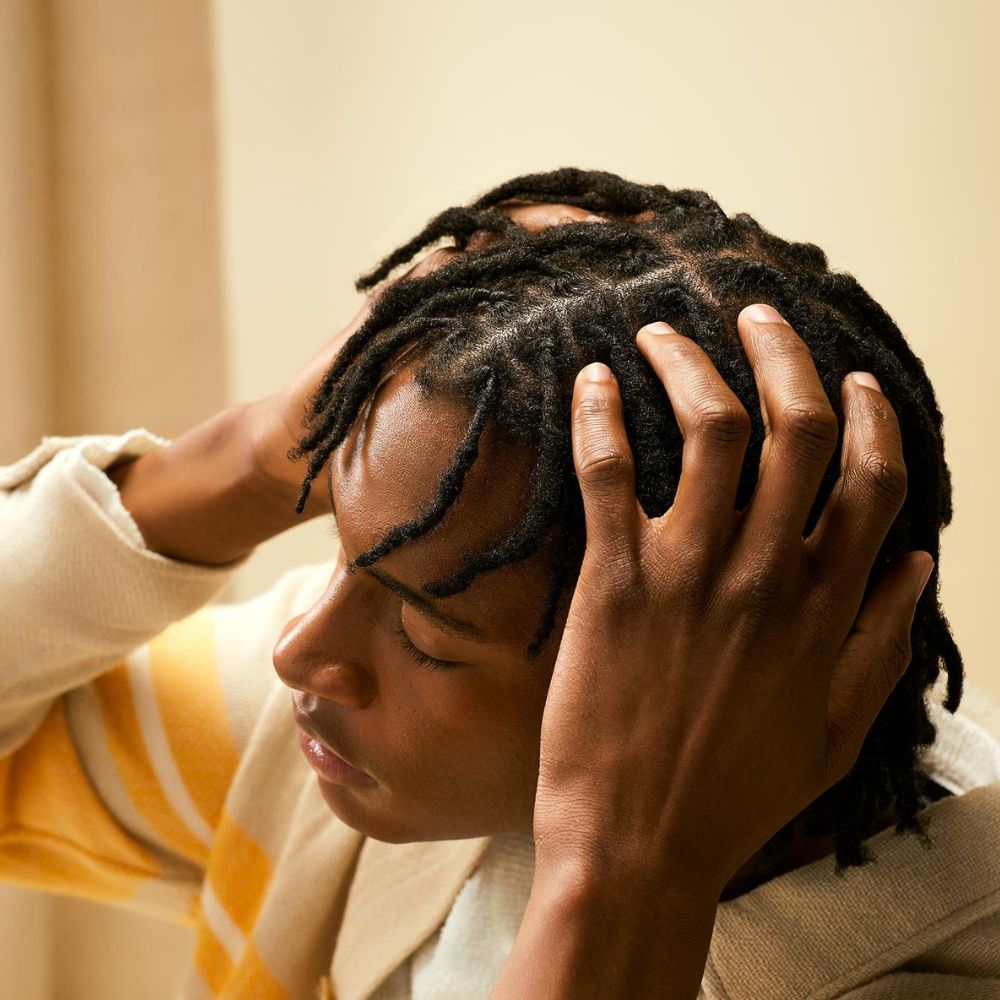 CARE FOR A <em>DRY, </em> <em>FLAKY</em> SCALP 