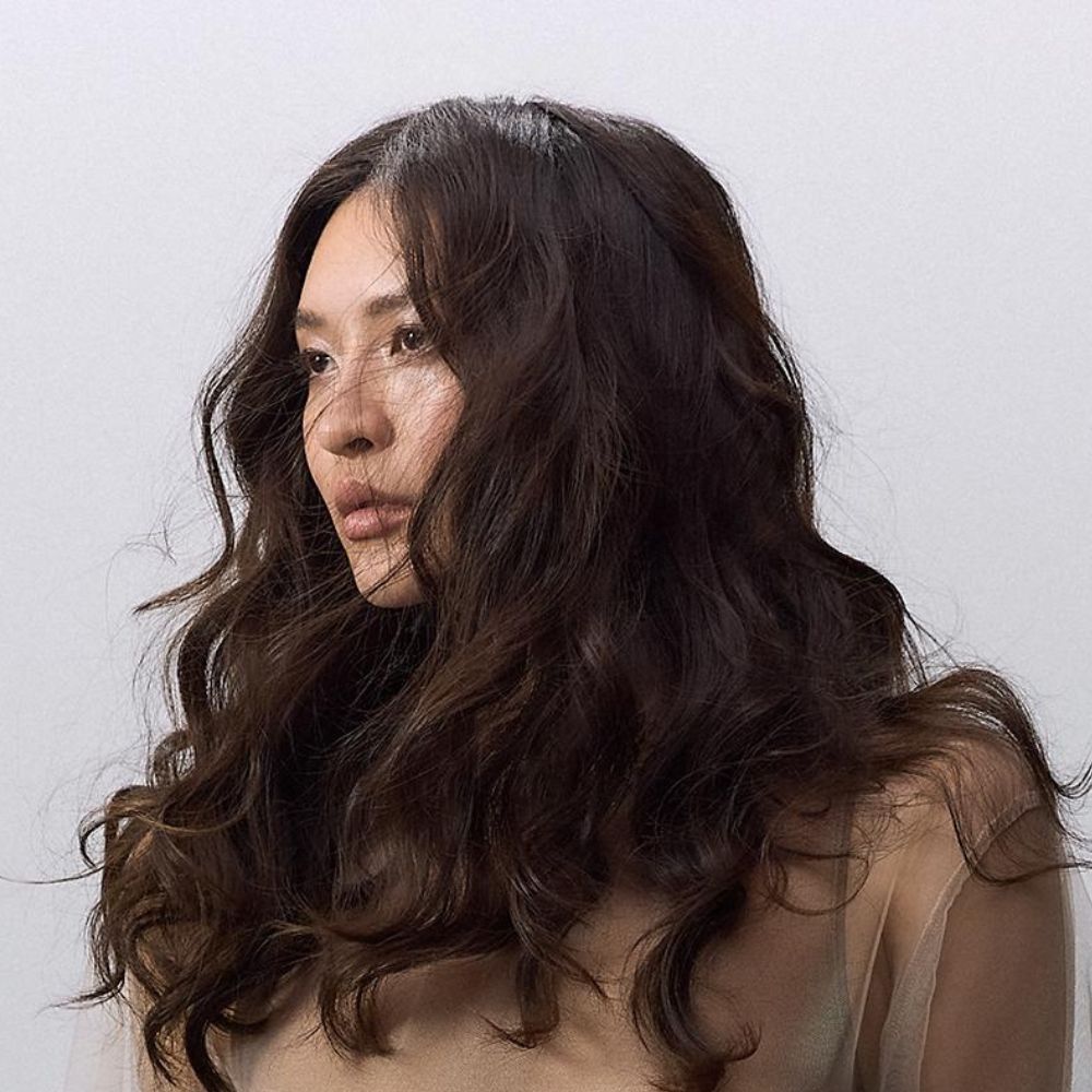 <em>Features +</em> <strong>Benefits</strong>