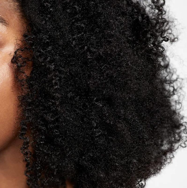 <em>LOC Method</em> For Curls And Natural Hair