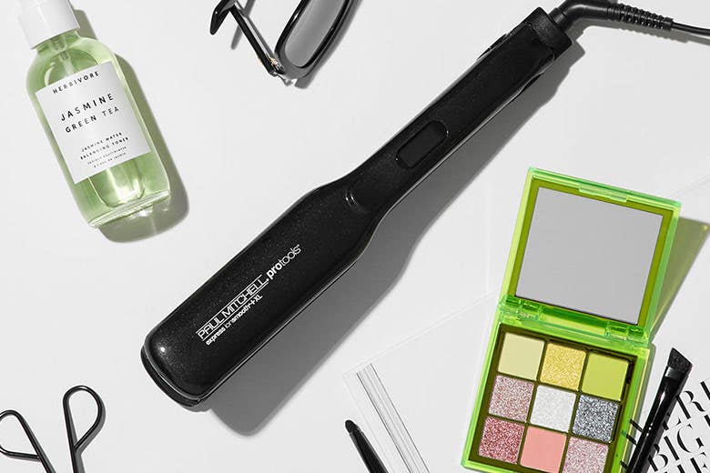 Flat Irons 101: A Guide to Sleek, Straight Hair