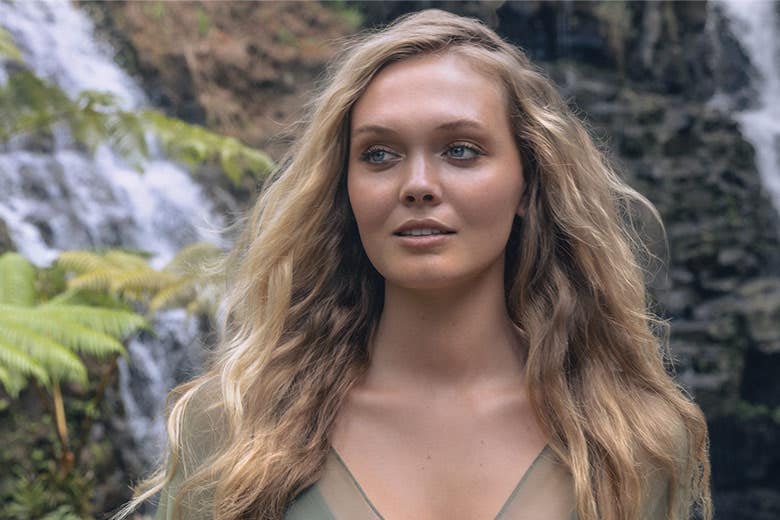How to Get Perfectly Tousled Beach Waves This Summer