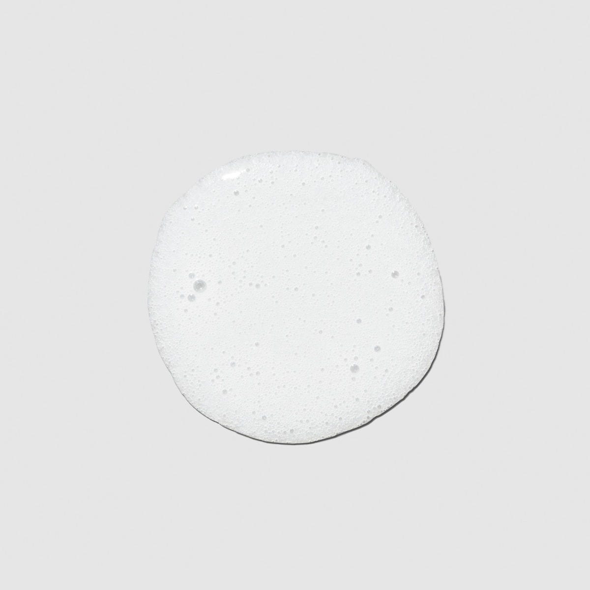 Instant Moisture Shampoo texture smear
