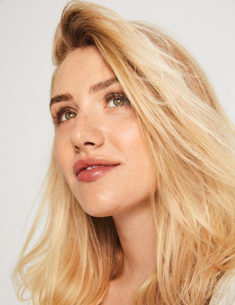 image of a model with a voluminous blowout