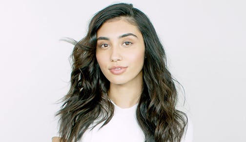 image of model with loose, tousled waves